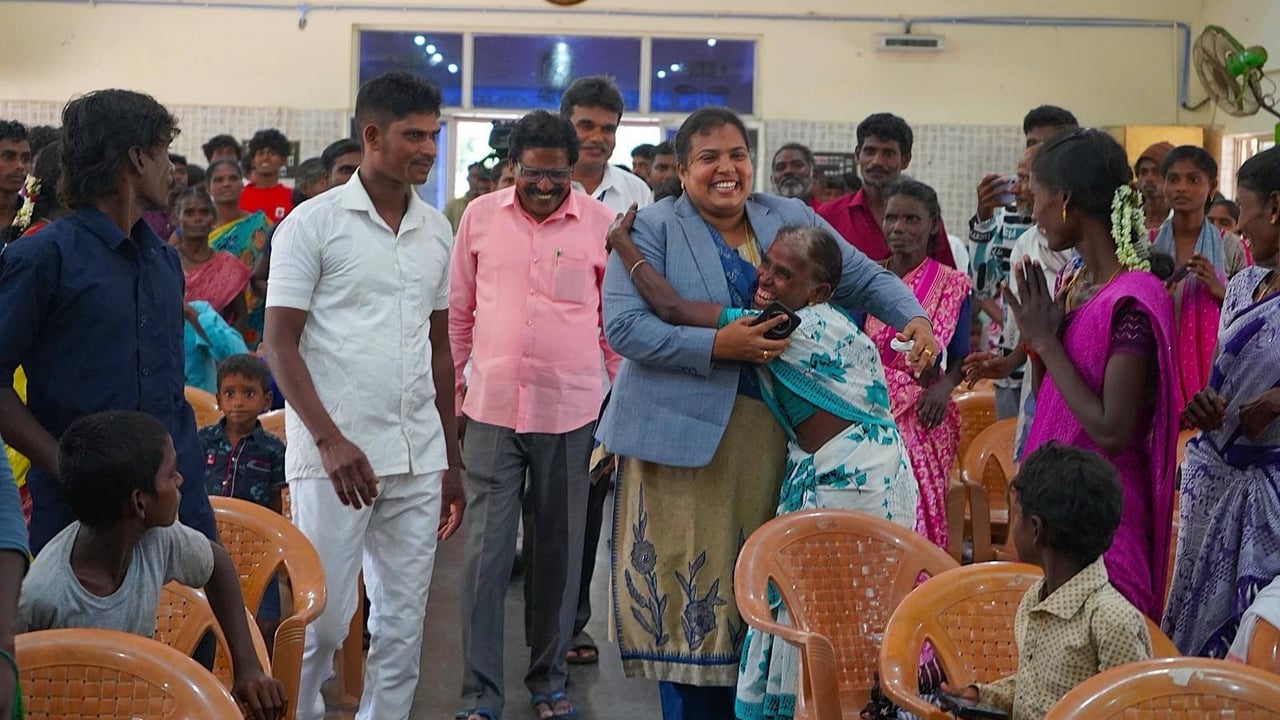 Survivor Hugs DLSA Sec jpg 202608 TAN Joyful Moment Shows Survivors Trust in Local Govt Full Use