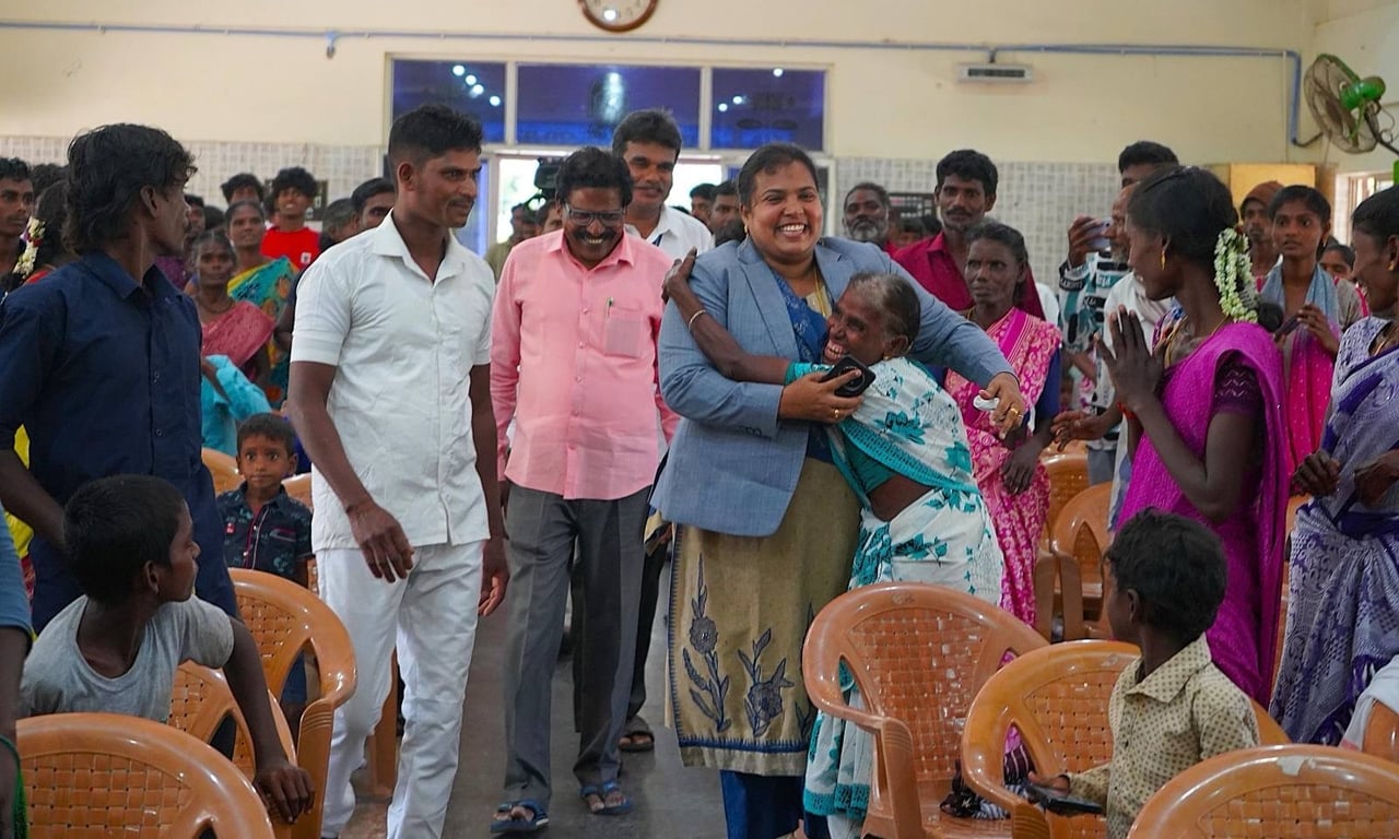 Survivor Hugs DLSA Sec jpg 202608 TAN Joyful Moment Shows Survivors Trust in Local Govt Full Use