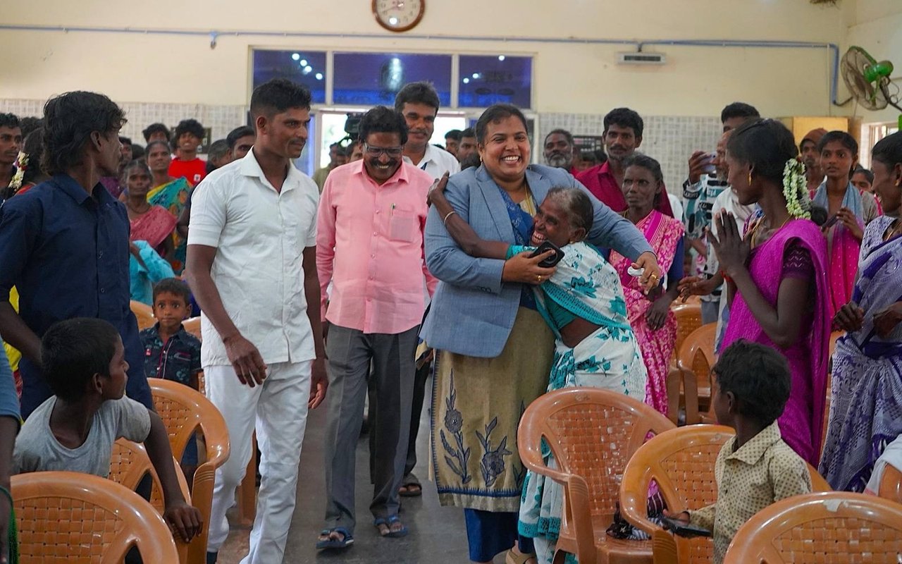 Survivor Hugs DLSA Sec jpg 202608 TAN Joyful Moment Shows Survivors Trust in Local Govt Full Use
