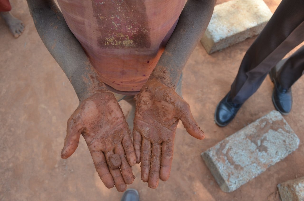 Brickfactory hands