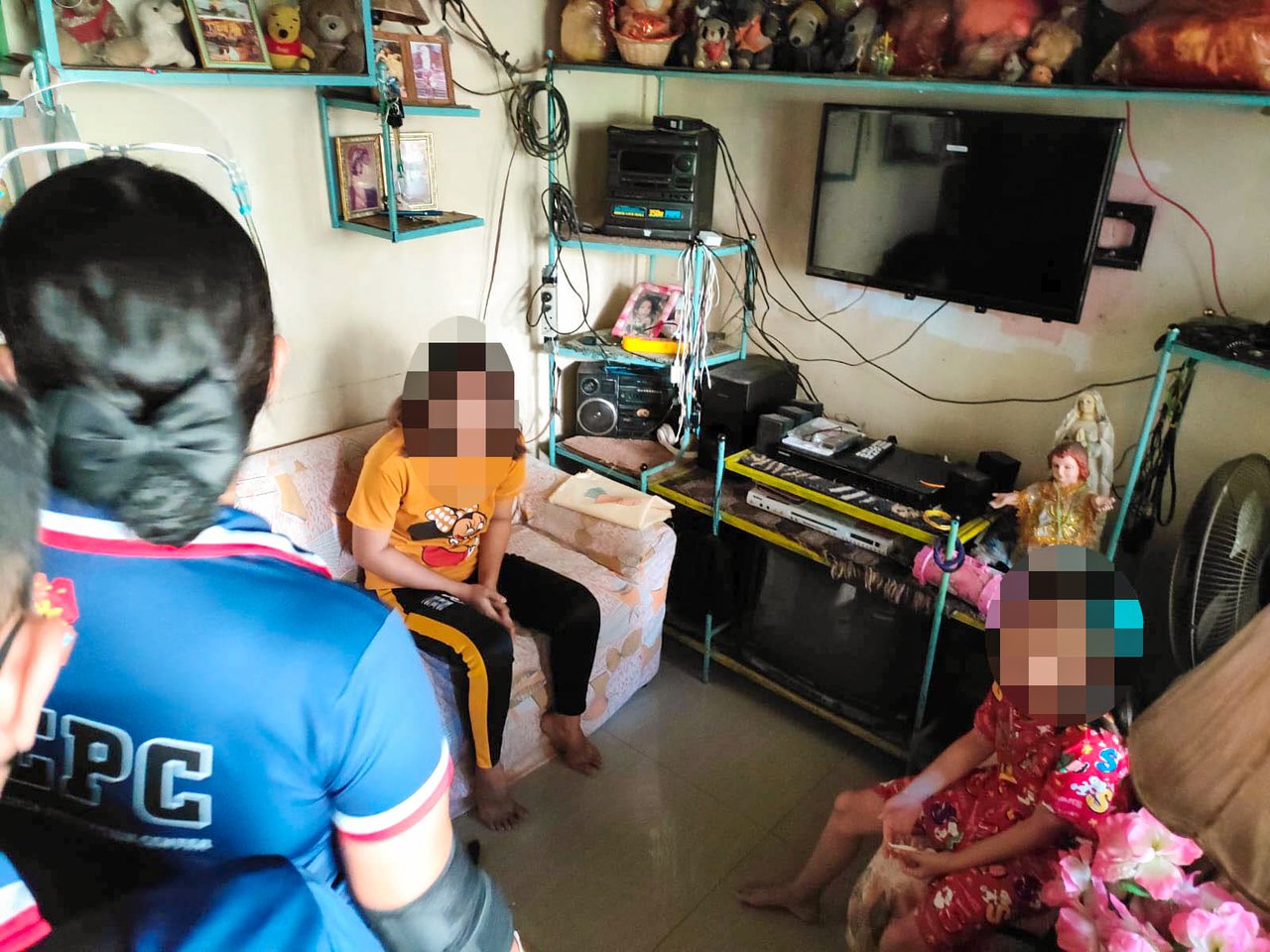 2 female minors rescued 2